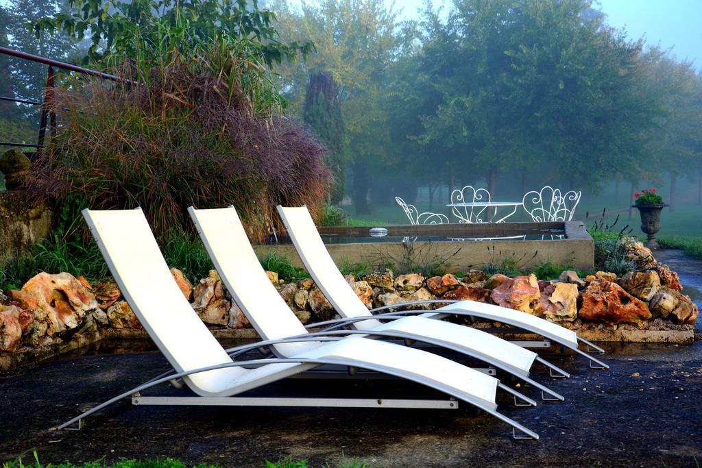 Domaine Des Ormeaux Villa Ajat Екстериор снимка