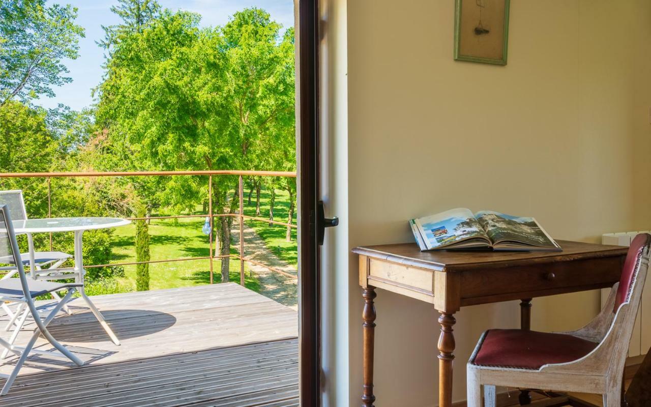 Domaine Des Ormeaux Villa Ajat Екстериор снимка