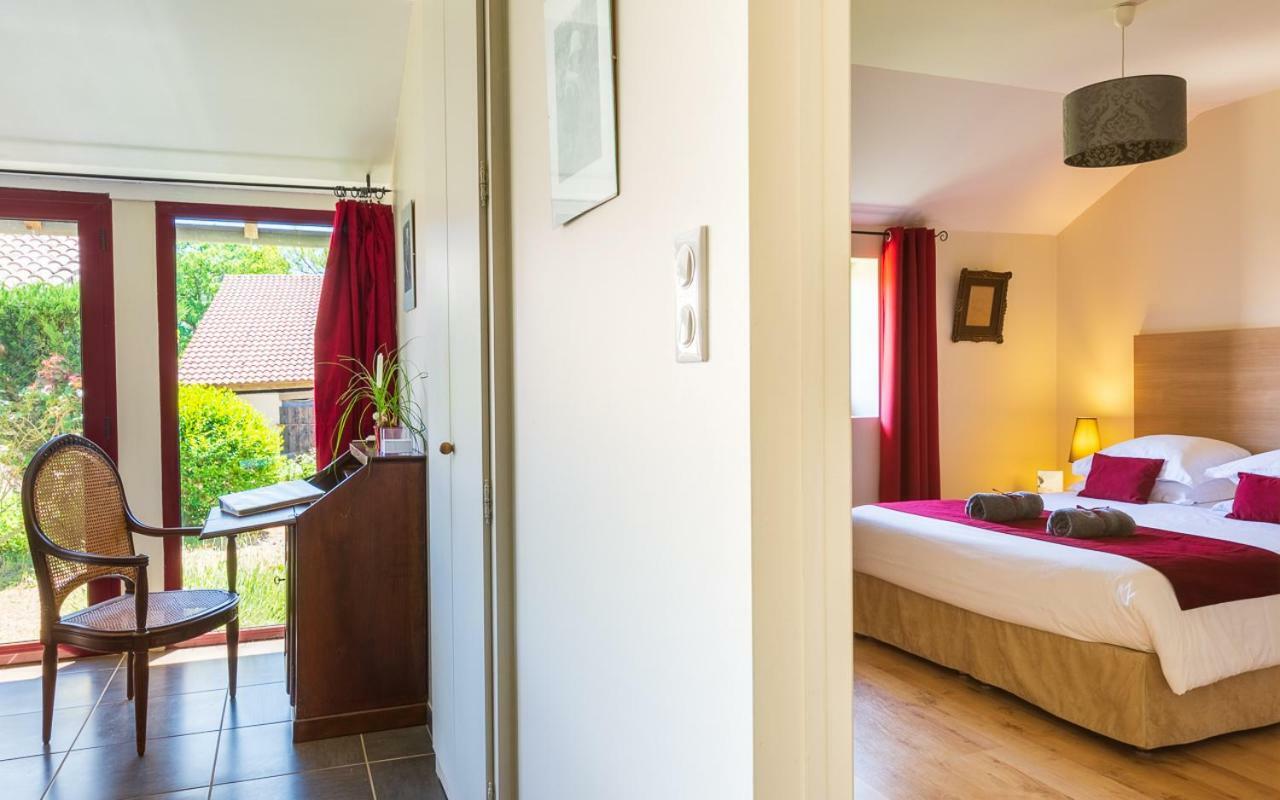 Domaine Des Ormeaux Villa Ajat Екстериор снимка